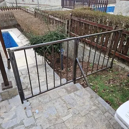 Victoria Villa, 13 Merlot Street, The Vineyards Resort, Aheloy, Pomorie. ヴィラ ブルガス